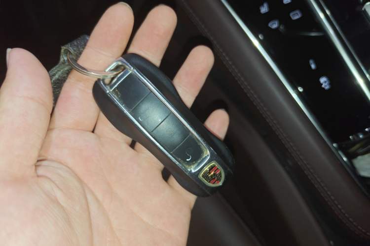 Used Porsche Panamera 2017 Panamera Executive Long Wheelbase 3.0T Vehicle Key