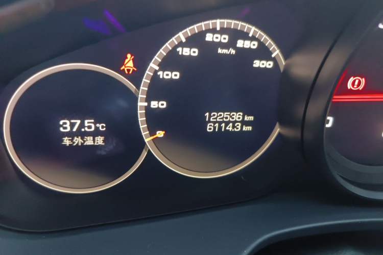 Used Porsche Panamera 2017 Panamera 4 Executive Long Wheelbase 3.0T Odometer Close Up
