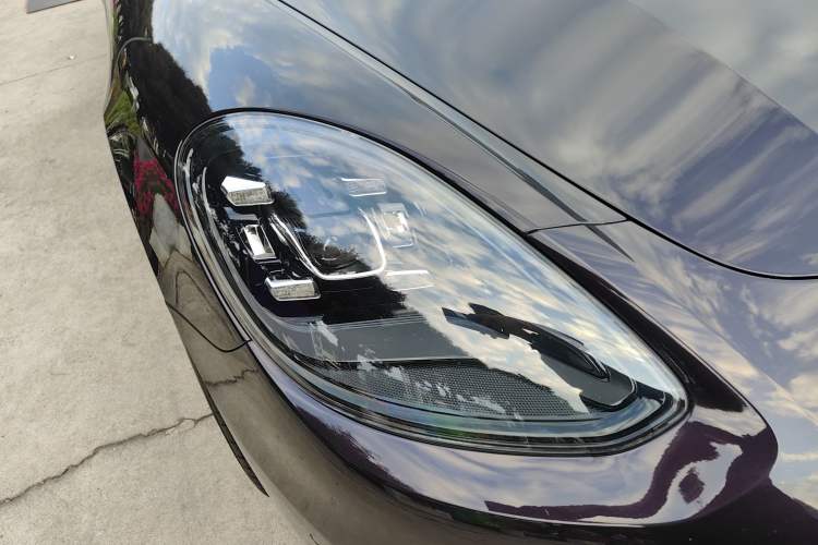 Used Porsche Panamera 2017 Panamera 4 Executive Long Wheelbase 3.0T Right Front Headlight