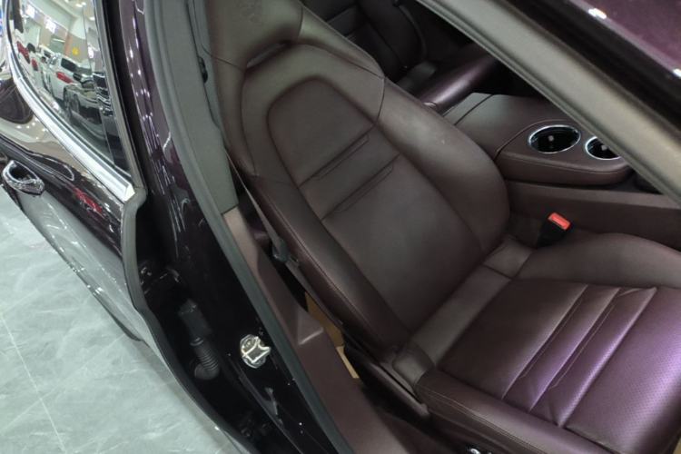 Used Porsche Panamera 2017 Panamera 3.0T Right Front Seat