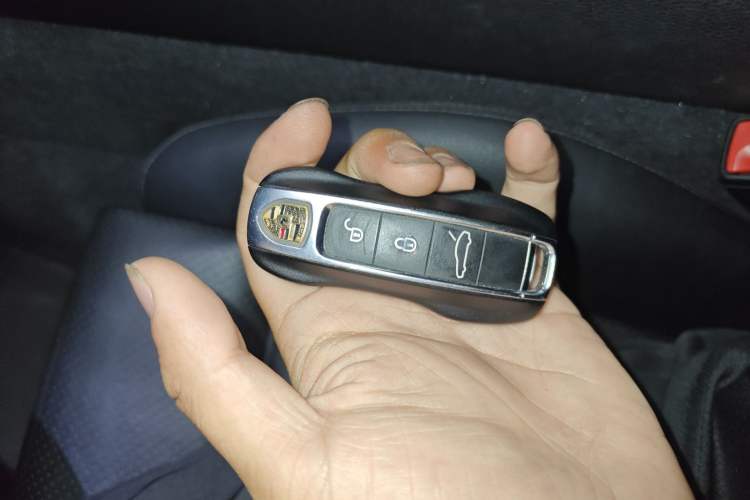 Used Porsche Panamera 2017 Panamera 4 Sport Turismo 3.0T Vehicle Key