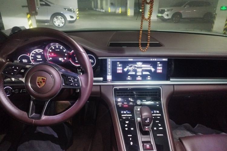 Used Porsche Panamera 2017 Panamera 3.0T Center Console
