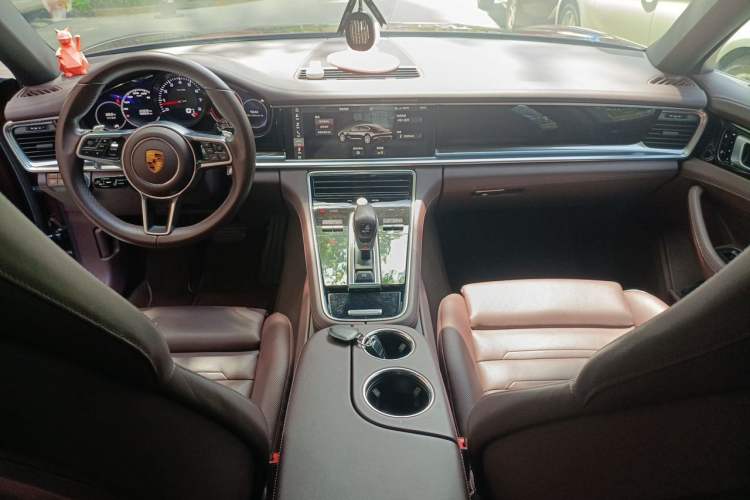 Used Porsche Panamera 2017 Panamera 3.0T Center Console
