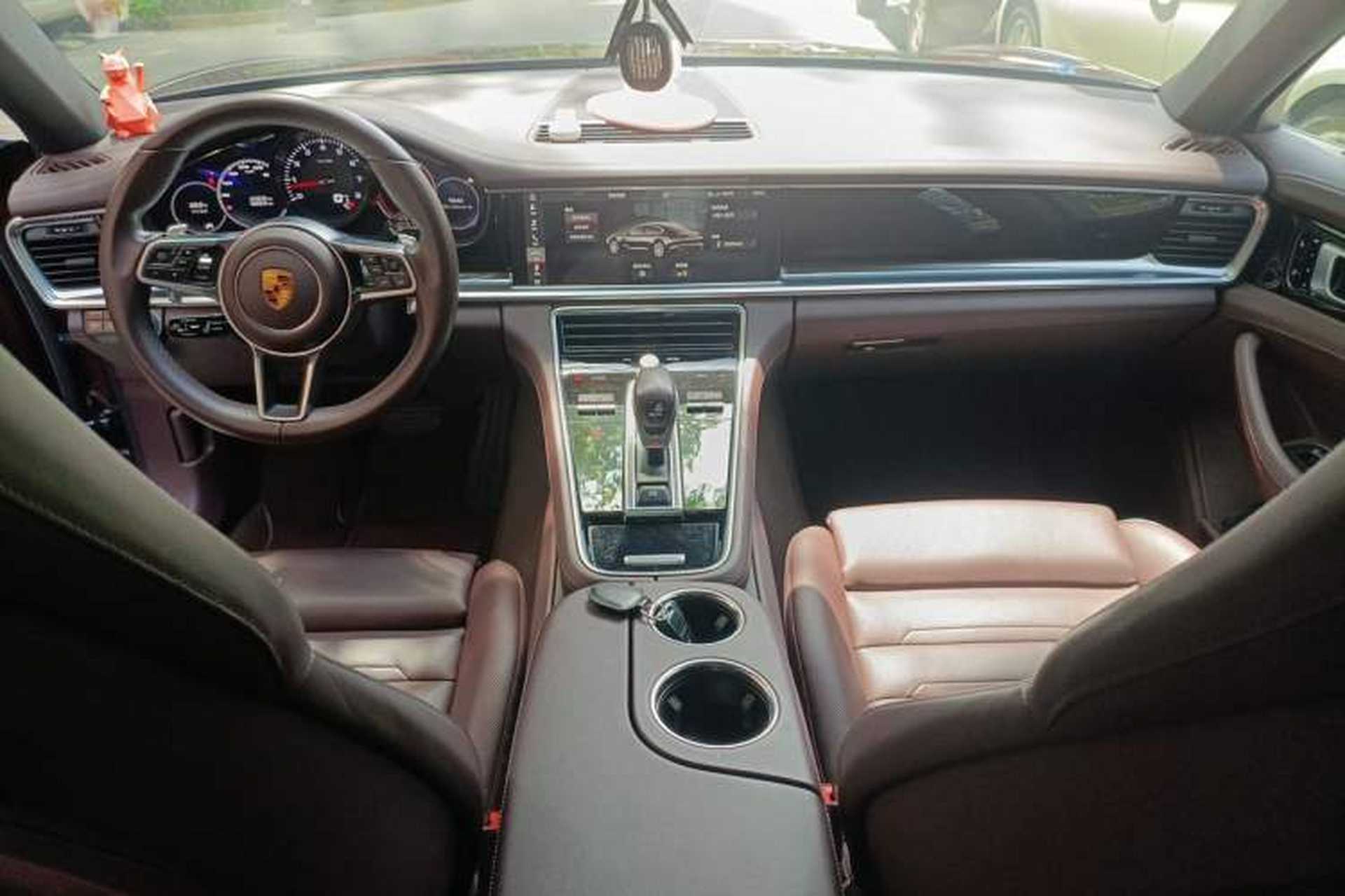 Used Porsche Panamera 2017 Panamera 3.0T Center Console