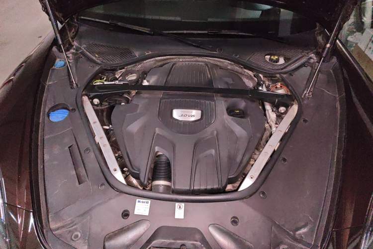 Used Porsche Panamera 2017 Panamera 3.0T Engine Bay