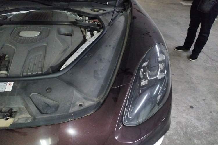 Used Porsche Panamera 2017 Panamera 3.0T Engine Bay Left