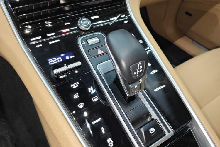 Used Porsche Panamera 2017 Panamera 3.0T Gear Lever