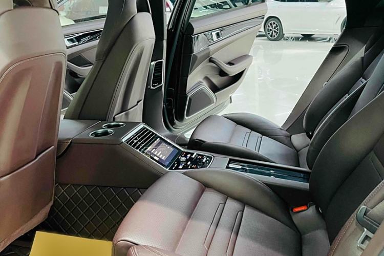 Used Porsche Panamera 2017 Panamera Executive Long Wheelbase 3.0T Interior 3