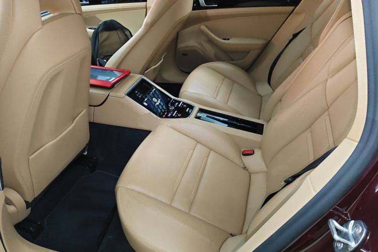 Used Porsche Panamera 2017 Panamera 3.0T Interior 4
