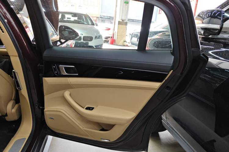 Used Porsche Panamera 2017 Panamera 3.0T Interior 6