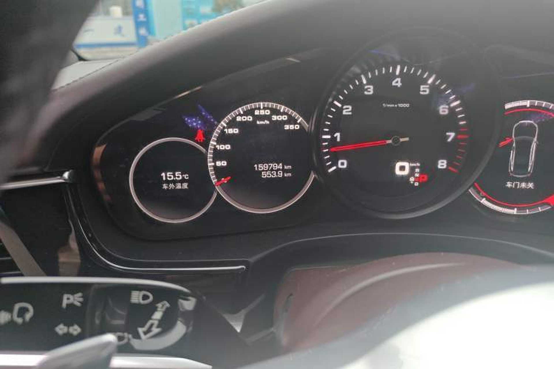 Used Porsche Panamera 2017 Panamera 3.0T Odometer Close Up