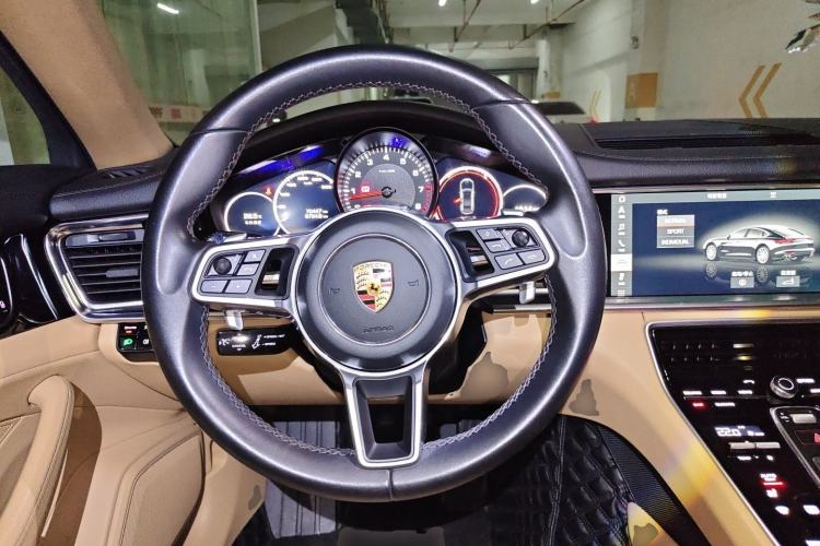 Used Porsche Panamera 2017 Panamera 3.0T Steering Wheel