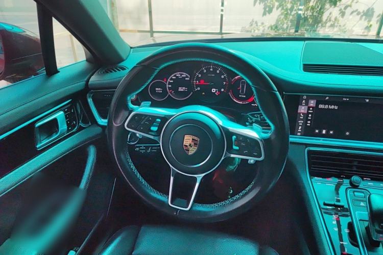 Used Porsche Panamera 2017 Panamera 4 Executive Long Wheelbase 3.0T Steering Wheel