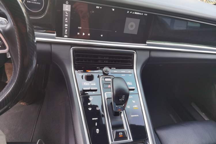 Used Porsche Panamera 2017 Panamera 4S 2.9T Audio And AC Panel