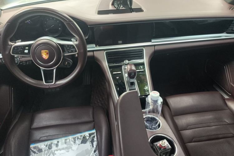 Used Porsche Panamera 2017 Panamera Executive Long Wheelbase 3.0T Center Console