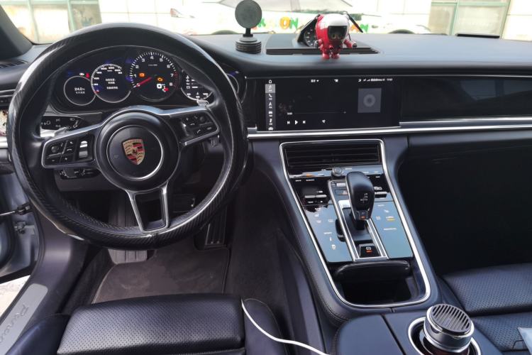 Used Porsche Panamera 2017 Panamera 4S 2.9T Center Console
