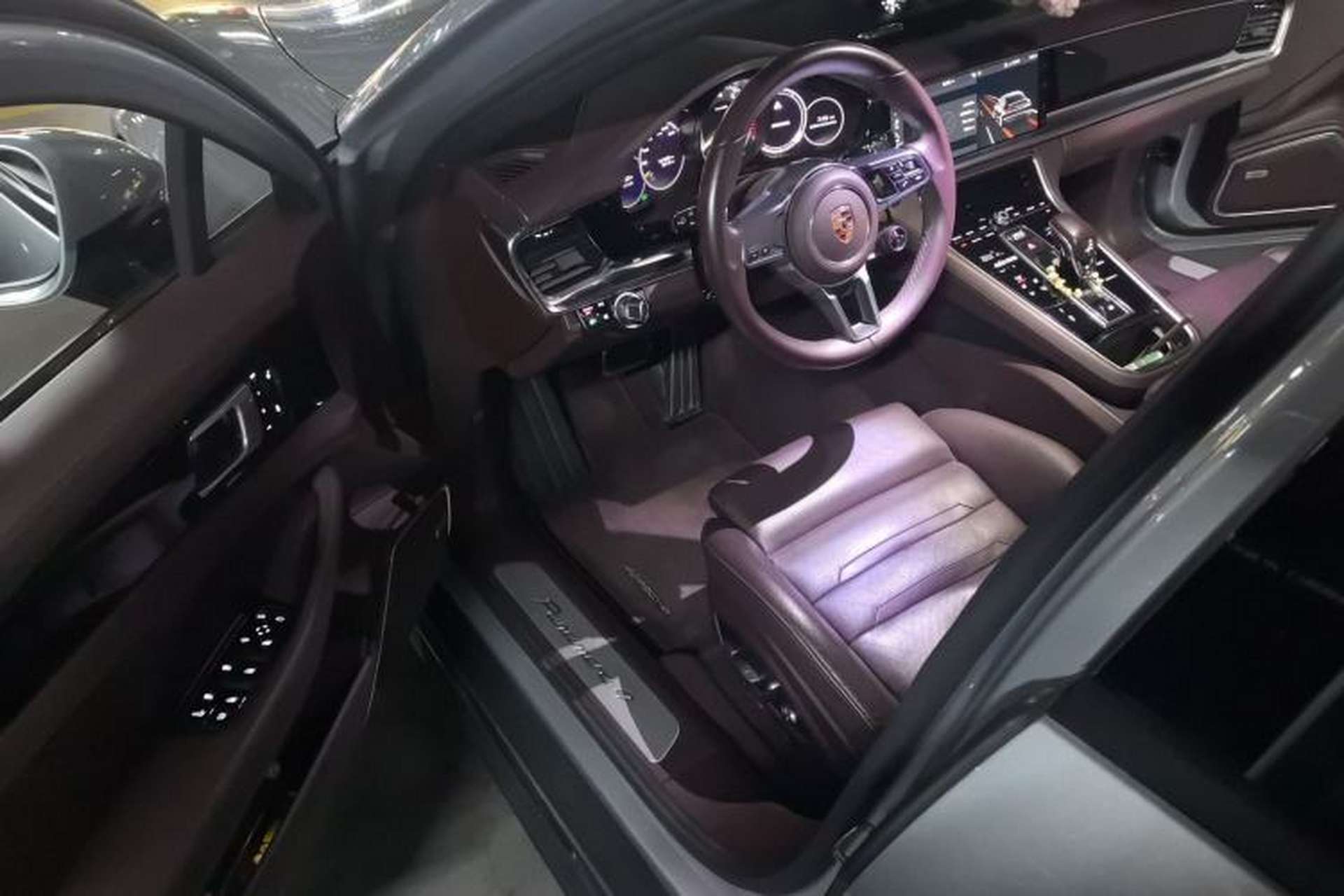 Used Porsche Panamera 2017 Panamera 4 E-Hybrid Executive Long Wheelbase 2.9T Driver Seat