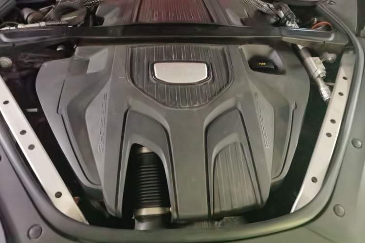 Used Porsche Panamera 2017 Panamera 3.0T Engine Bay