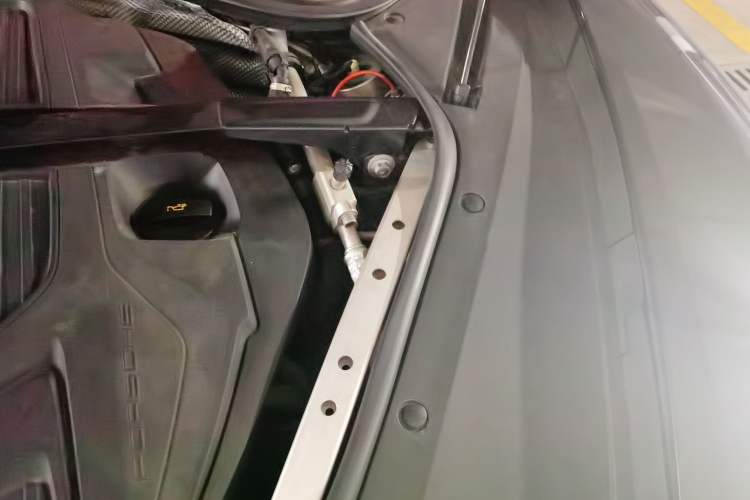 Used Porsche Panamera 2017 Panamera 3.0T Engine Bay Left