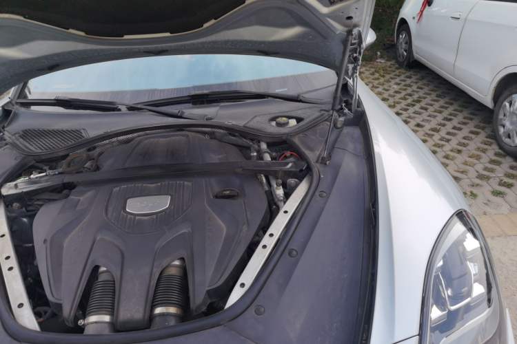 Used Porsche Panamera 2017 Panamera 4S 2.9T Engine Bay Left