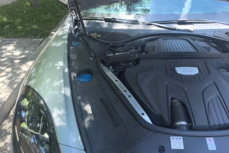 Used Porsche Panamera 2017 Panamera 3.0T Engine Bay Right