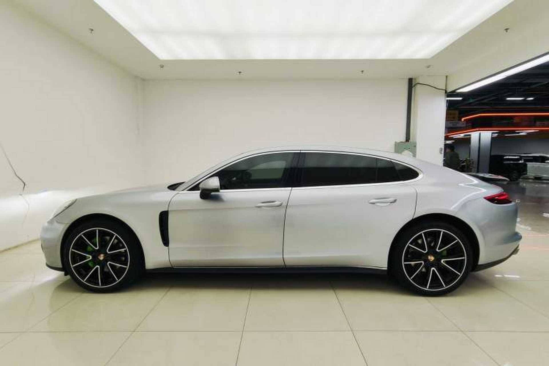 Used Porsche Panamera 2017 Panamera Executive Long Wheelbase 3.0T Exterior 2