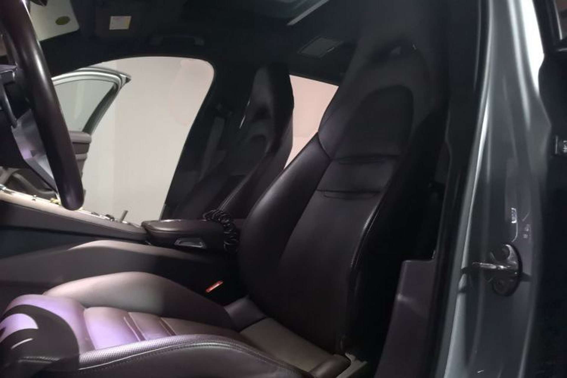 Used Porsche Panamera 2017 Panamera 4 E-Hybrid Executive Long Wheelbase 2.9T Left Front Seat