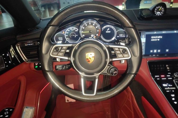 Used Porsche Panamera 2017 Panamera 4 E-Hybrid Executive Long Wheelbase 2.9T Steering Wheel