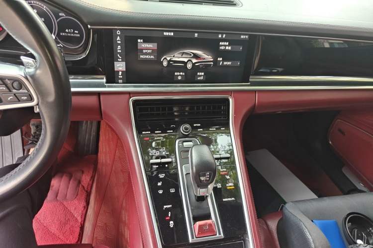 Used Porsche Panamera 2017 Panamera 4 Executive Long Wheelbase 3.0T Audio And AC Panel