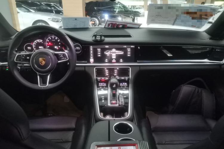 Used Porsche Panamera 2017 Panamera 3.0T Center Console