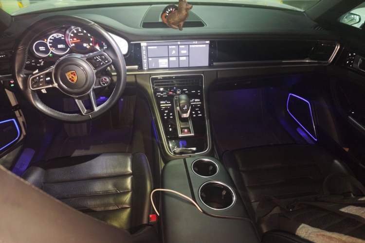 Used Porsche Panamera 2017 Panamera 3.0T Center Console