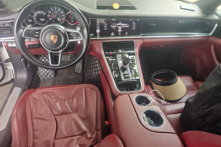 Used Porsche Panamera 2017 Panamera 3.0T Center Console