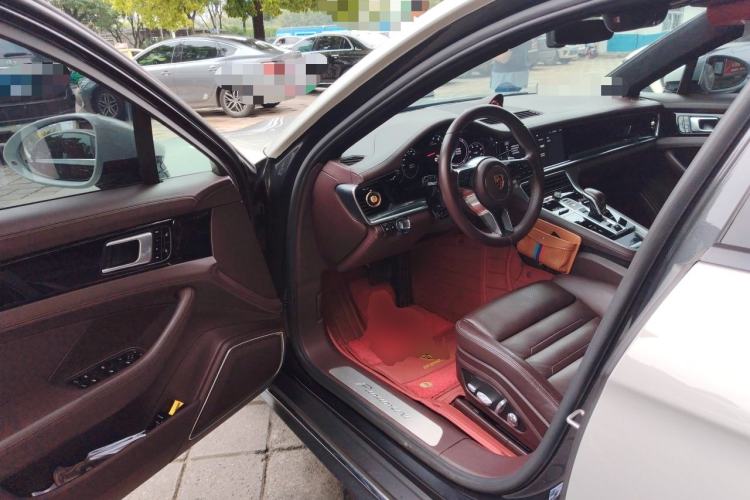 Used Porsche Panamera 2017 Panamera Executive Long Wheelbase 3.0T Driver Seat