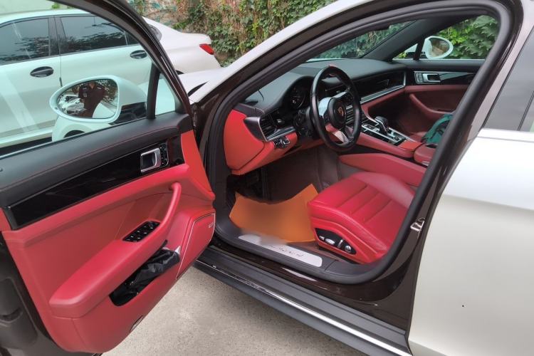 Used Porsche Panamera 2017 Panamera 4 Executive Long Wheelbase 3.0T Driver Seat