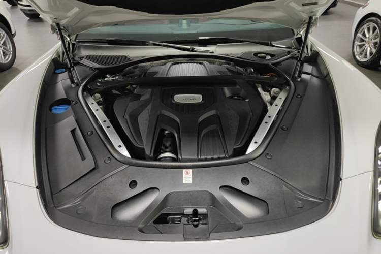 Used Porsche Panamera 2017 Panamera 3.0T Engine Bay
