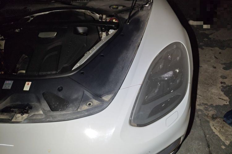 Used Porsche Panamera 2017 Panamera 3.0T Engine Bay Left