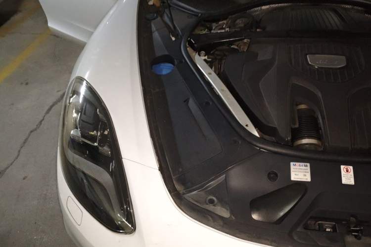 Used Porsche Panamera 2017 Panamera 4 Executive Long Wheelbase 3.0T Engine Bay Right