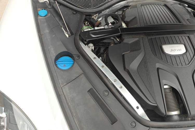 Used Porsche Panamera 2017 Panamera Executive Long Wheelbase 3.0T Engine Bay Right