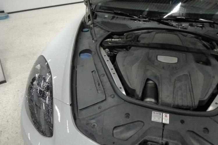 Used Porsche Panamera 2017 Panamera Executive Long Wheelbase 3.0T Engine Bay Right