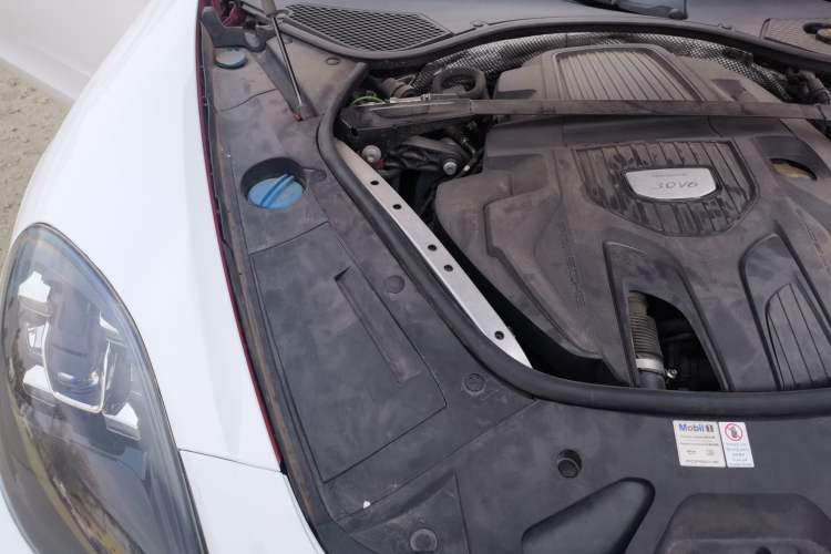 Used Porsche Panamera 2017 Panamera 3.0T Engine Bay Right
