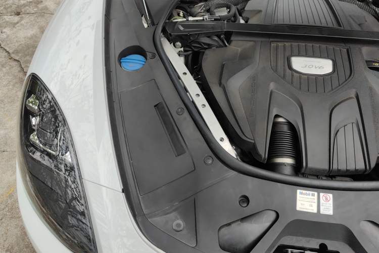 Used Porsche Panamera 2017 Panamera 3.0T Engine Bay Right
