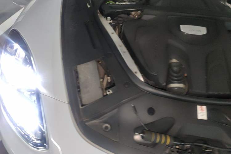 Used Porsche Panamera 2017 Panamera 3.0T Engine Bay Right