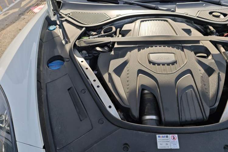 Used Porsche Panamera 2017 Panamera 3.0T Engine Bay Right