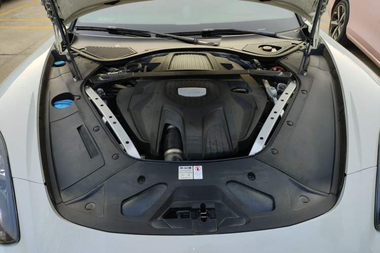 Used Porsche Panamera 2017 Panamera 3.0T Engine Bay
