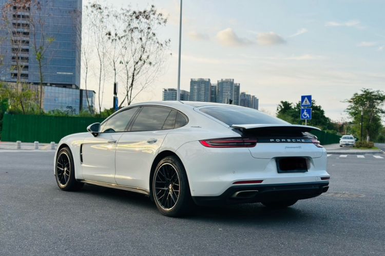Used Porsche Panamera 2017 Panamera 4 Executive Long Wheelbase 3.0T Exterior 4