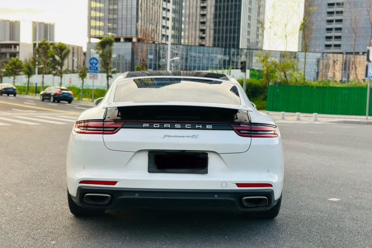 Used Porsche Panamera 2017 Panamera 4 Executive Long Wheelbase 3.0T Exterior 5