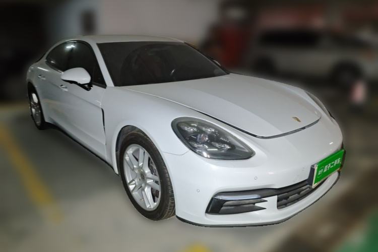 Used Porsche Panamera 2017 Panamera 3.0T Front Right 45 Deg