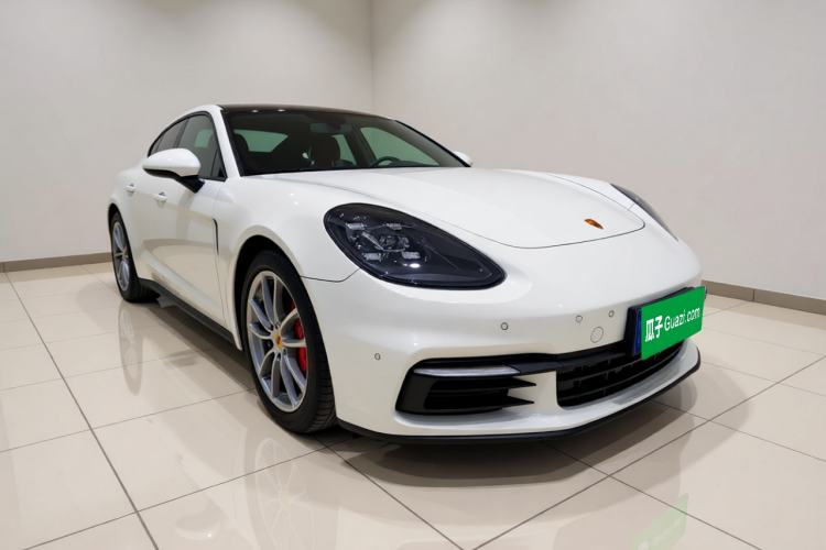 Used Porsche Panamera 2017 Panamera 3.0T Front Right 45 Deg