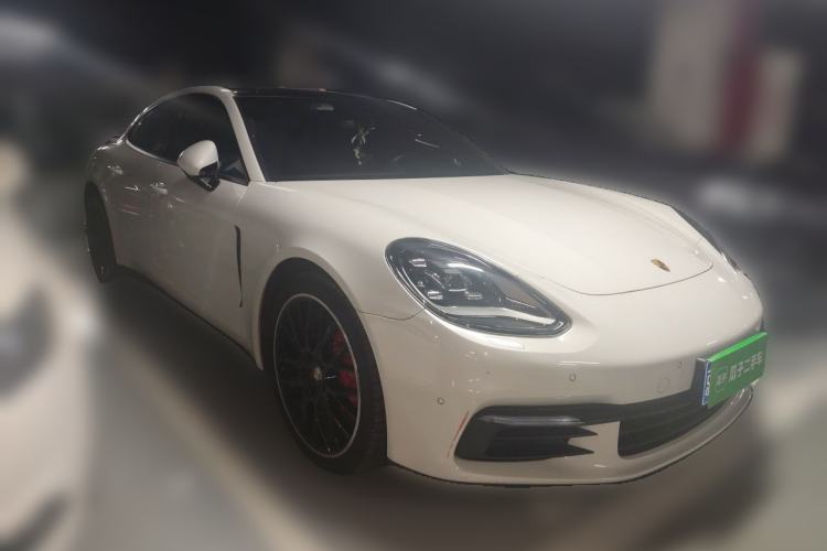 Used Porsche Panamera 2017 Panamera 3.0T Front Right 45 Deg