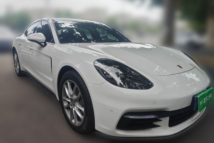Used Porsche Panamera 2017 Panamera 3.0T Front Right 45 Deg